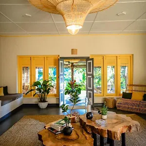https://banana-bunks.kandyhotelsnow.com